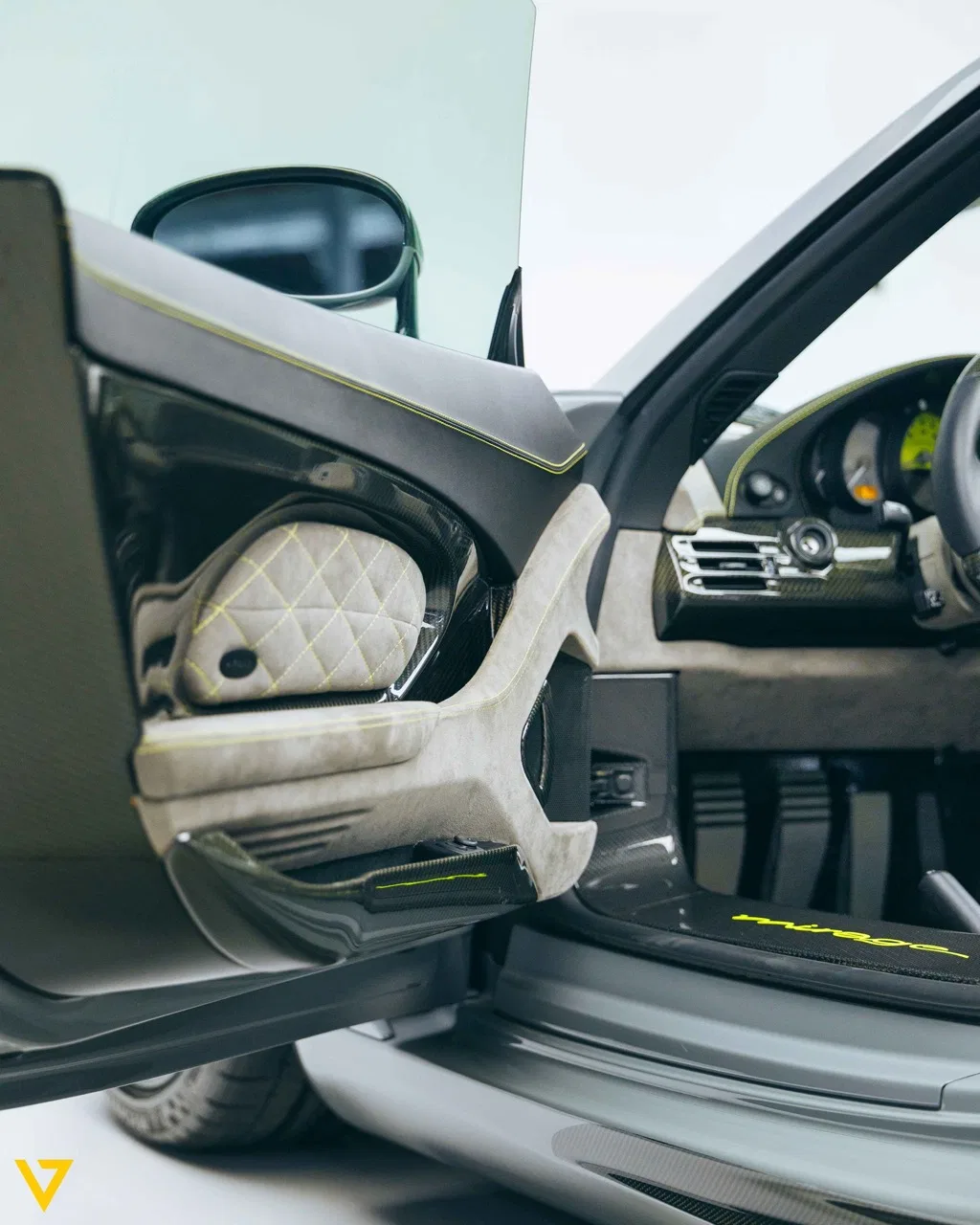 2004 Gemballa Mirage GT interior, door panel