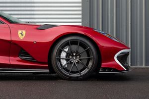 2024 Ferrari 812 Competizione, 14/14
