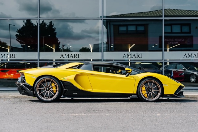 2022 Lamborghini Aventador LP 780-4 Ultimae Roadster,, 18/20