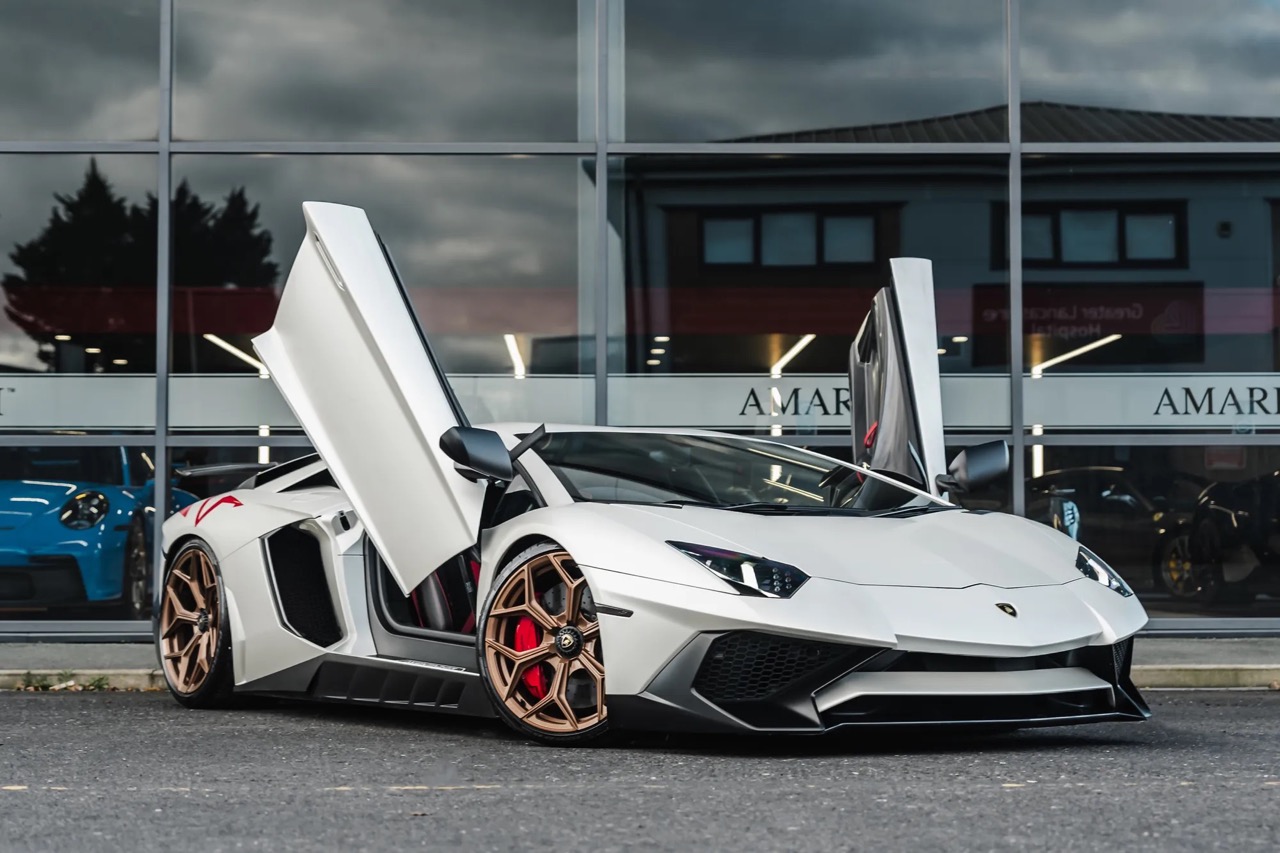 2016 Lamborghini Aventador SV LP750-4