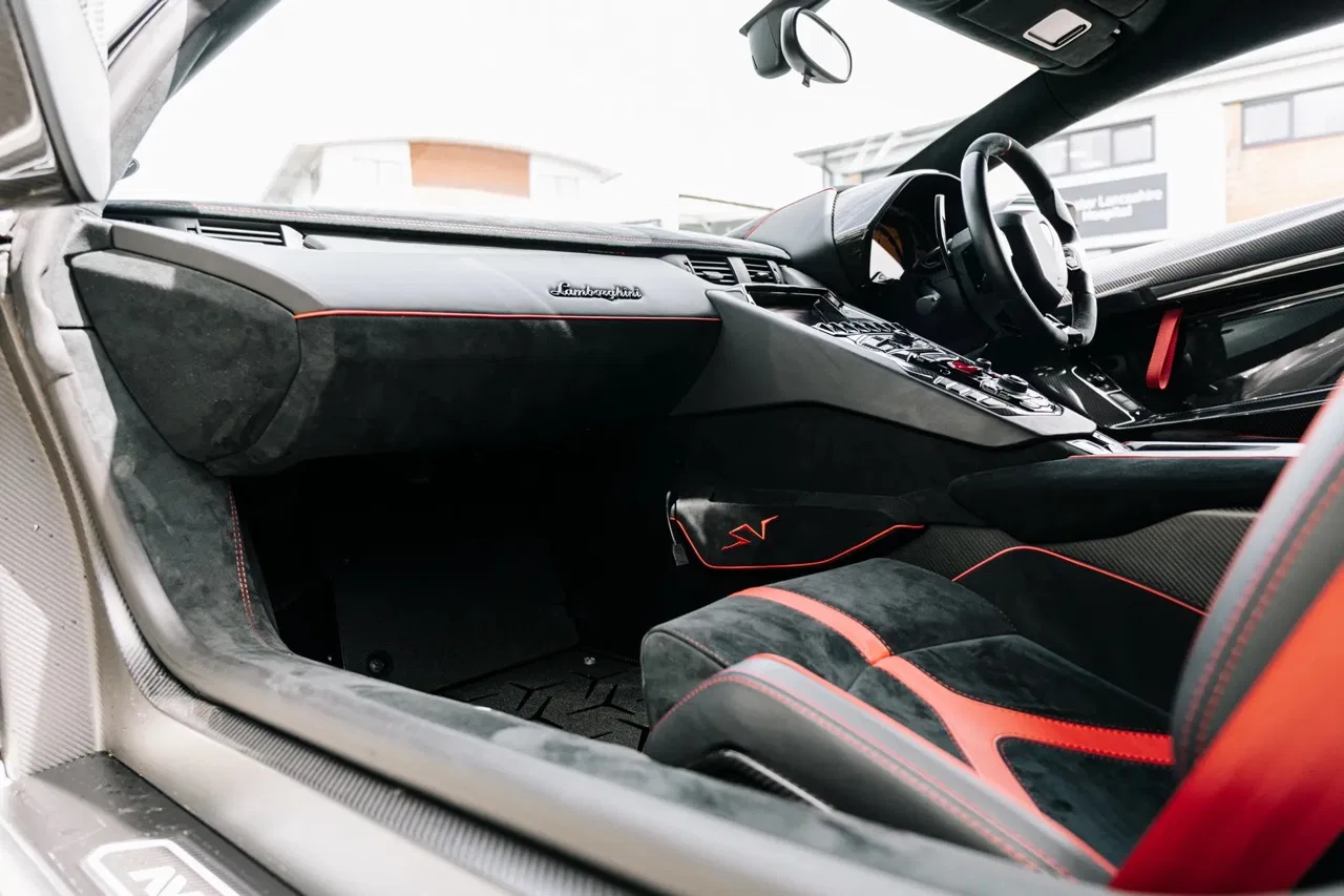 2016 Lamborghini Aventador SV LP750-4 interior, dashboard