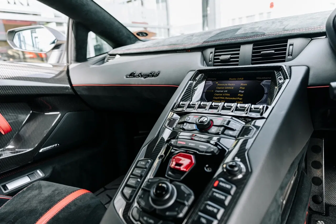 2016 Lamborghini Aventador SV LP750-4 interior