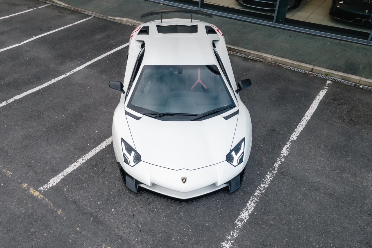 2016 Lamborghini Aventador SV LP750-4, 8/16