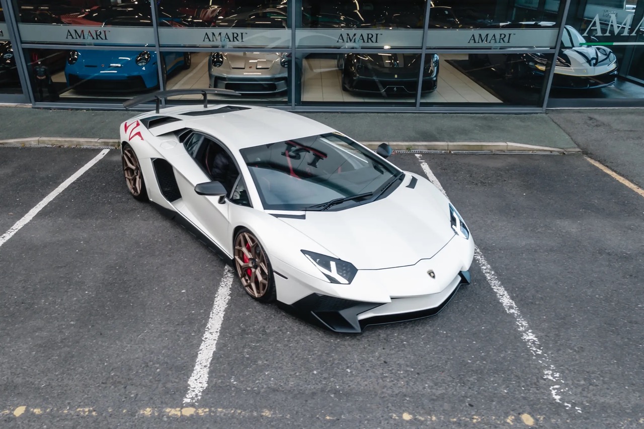 2016 Lamborghini Aventador SV LP750-4, 10/16