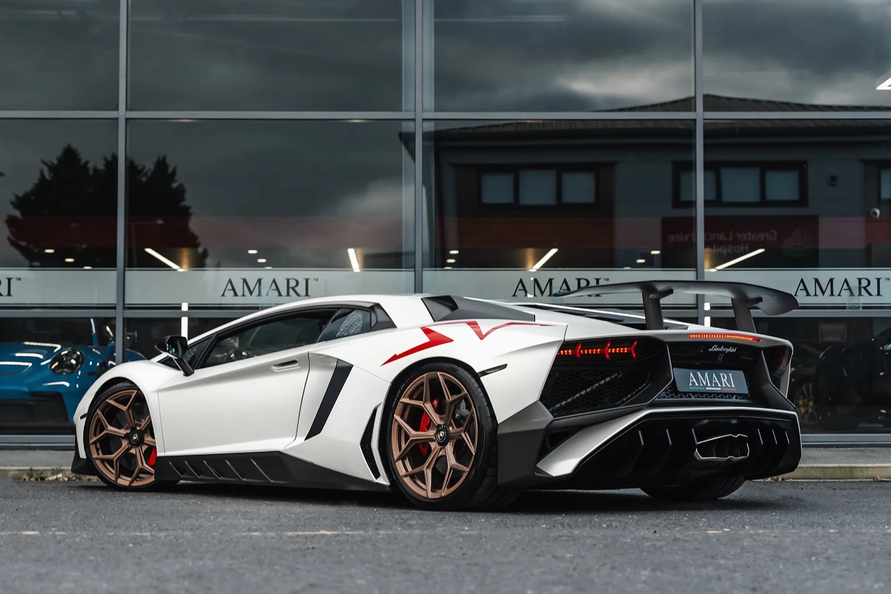 2016 Lamborghini Aventador SV LP750-4, 13/16