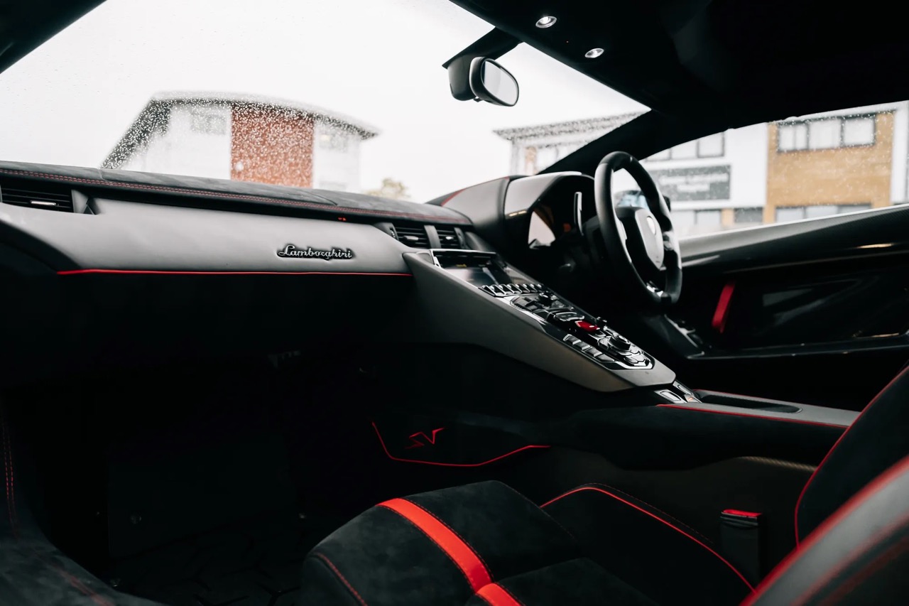 2016 Lamborghini Aventador SV Roadster, 4/43
