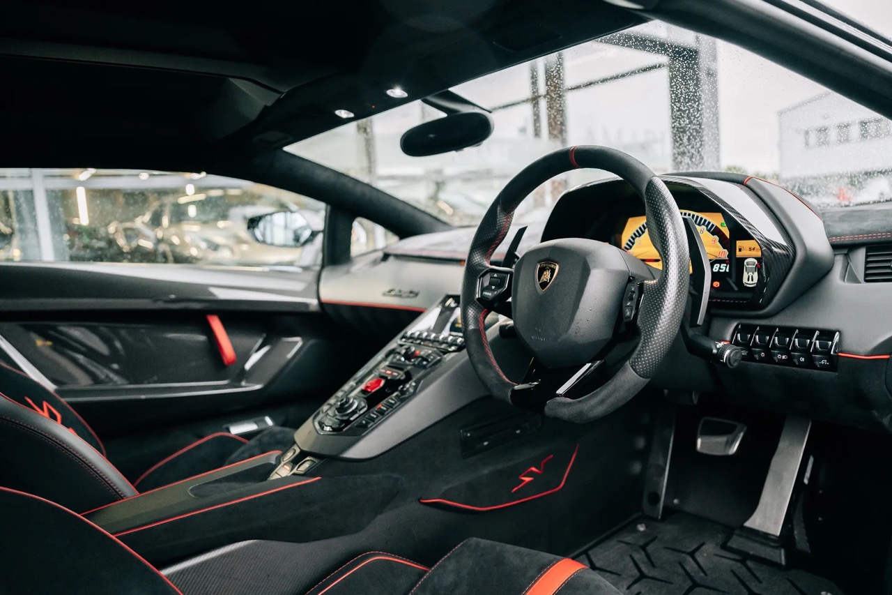 2016 Lamborghini Aventador SV Roadster, 9/43