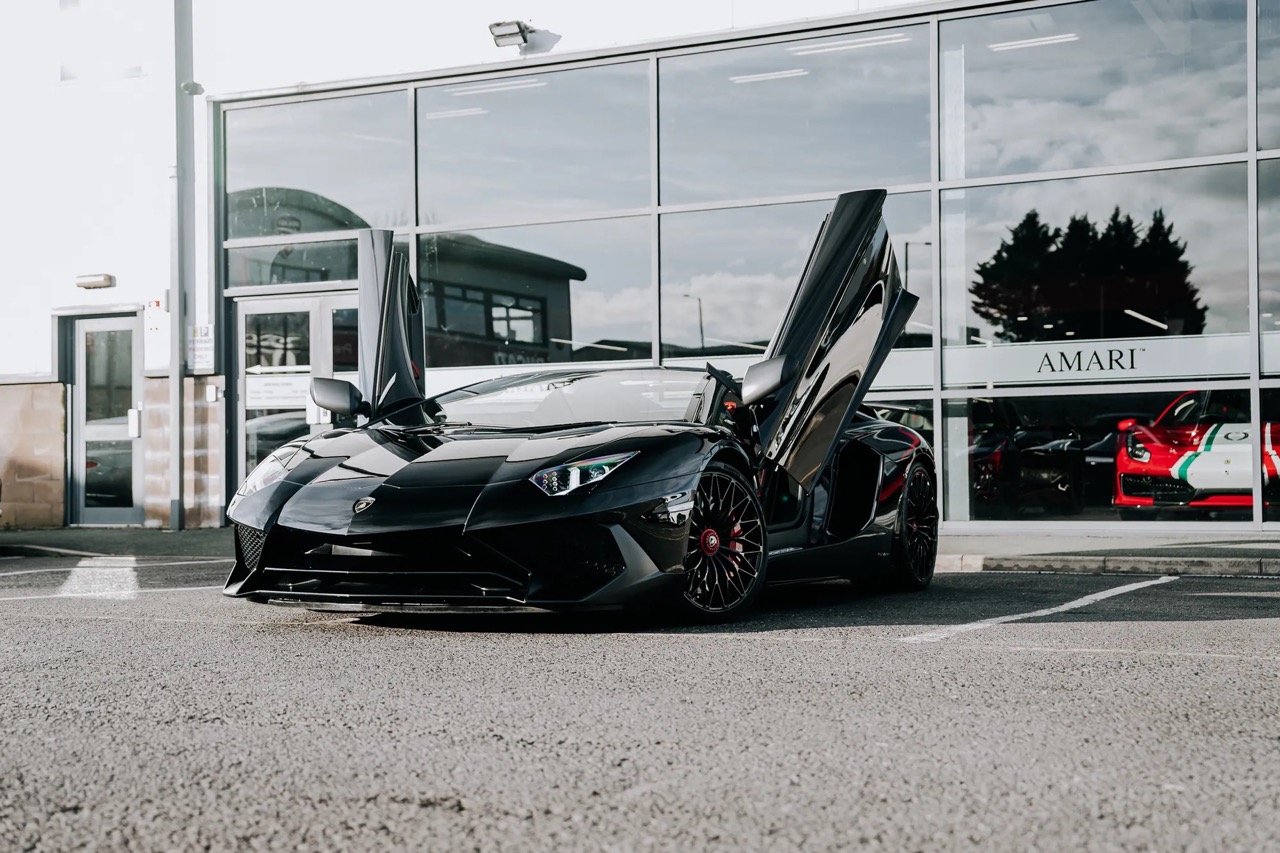 2016 Lamborghini Aventador SV Roadster, 16/43
