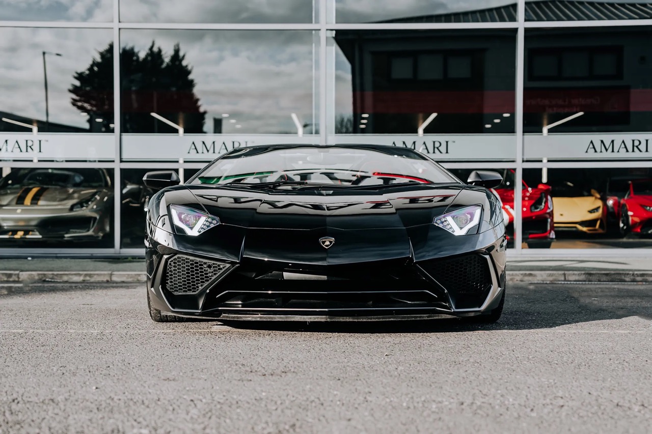 2016 Lamborghini Aventador SV Roadster, 17/43