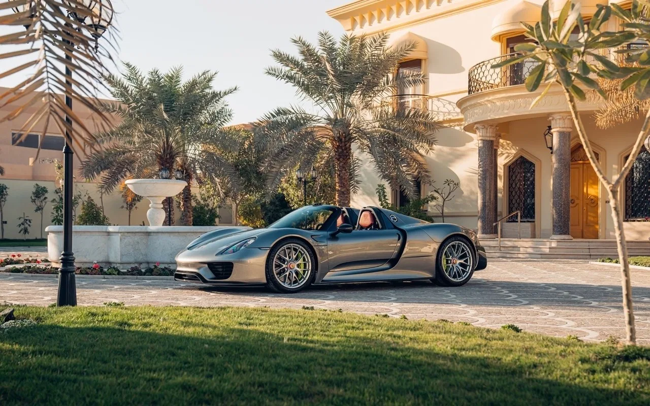2015 Porsche 918 Spyder Weissach Package for sale, exterior, Liquid Metal Silver
