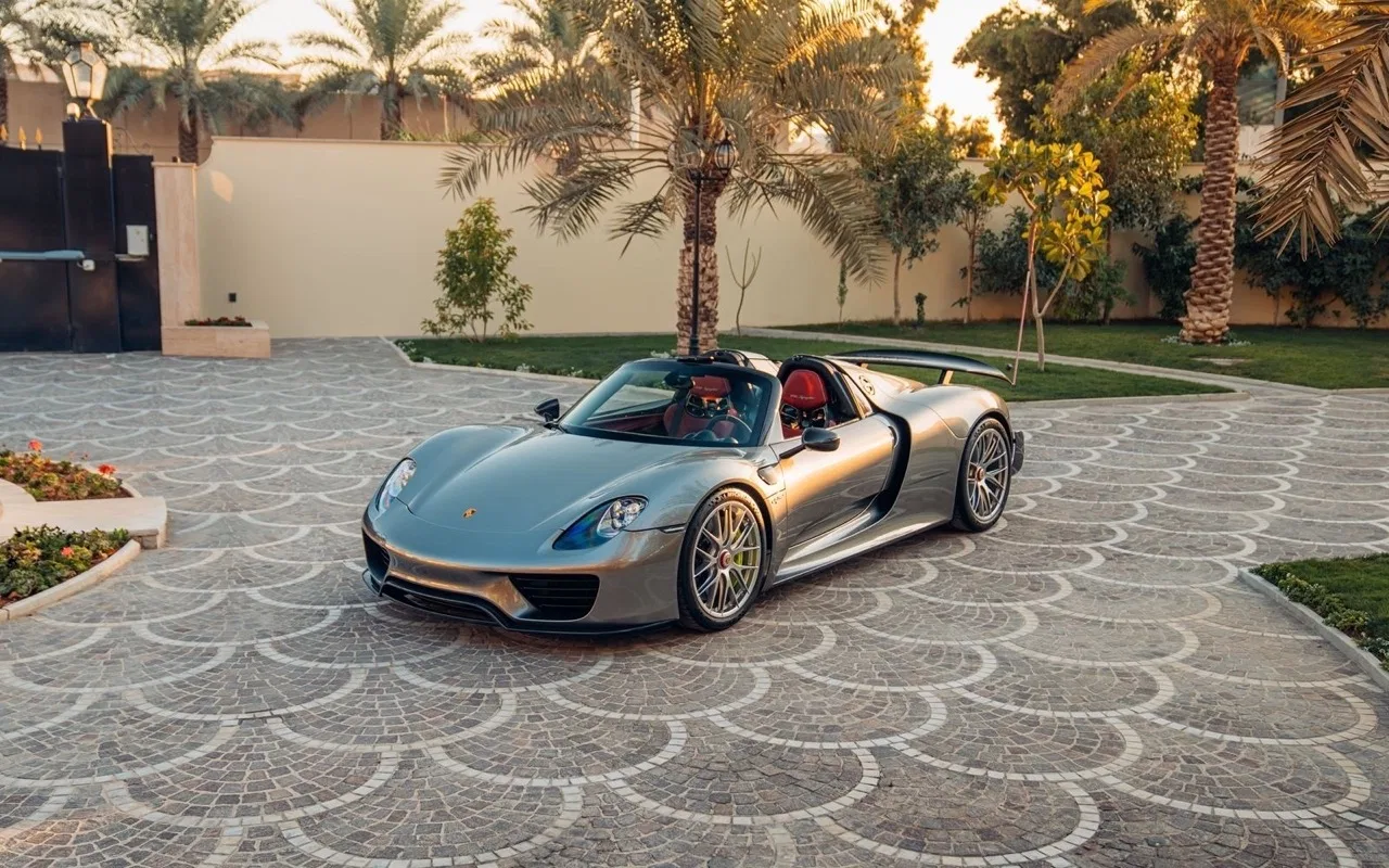 2015 Porsche 918 Spyder Weissach Package for sale, exterior, Liquid Metal Silver