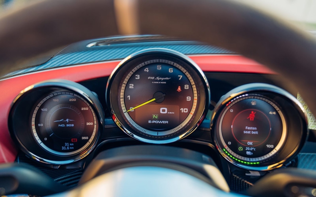 2015 Porsche 918 Spyder Weissach Package, 9/20