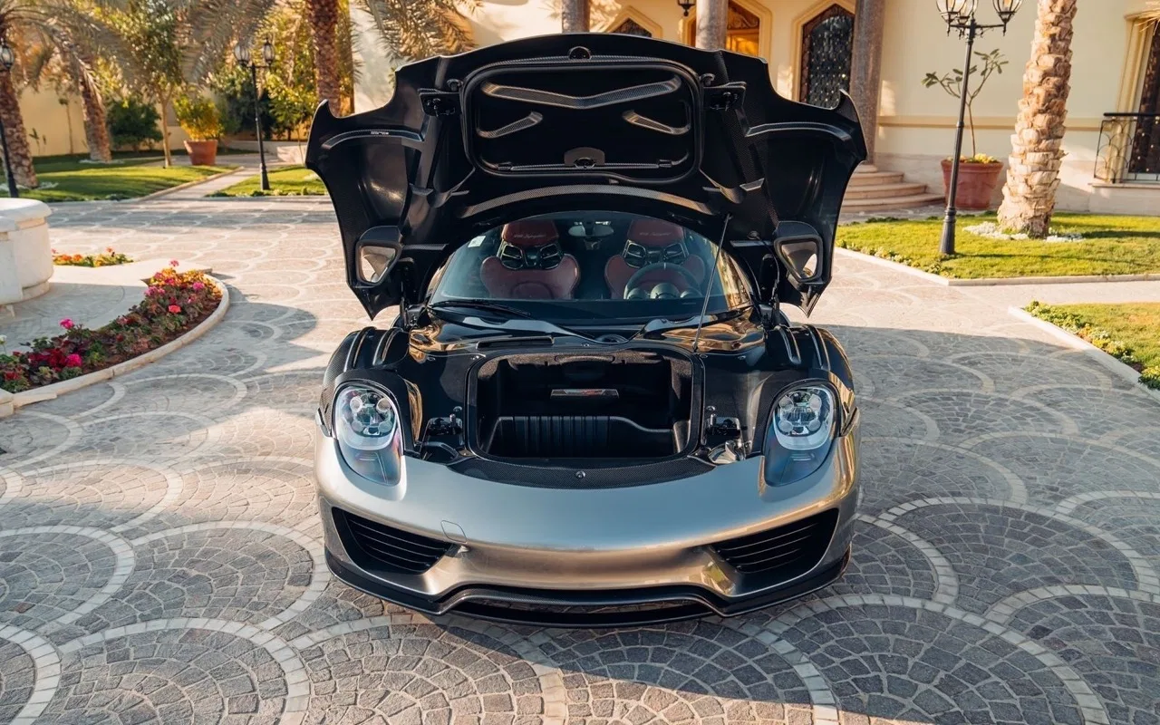 2015 Porsche 918 Spyder Weissach Package for sale, exterior, Liquid Metal Silver
