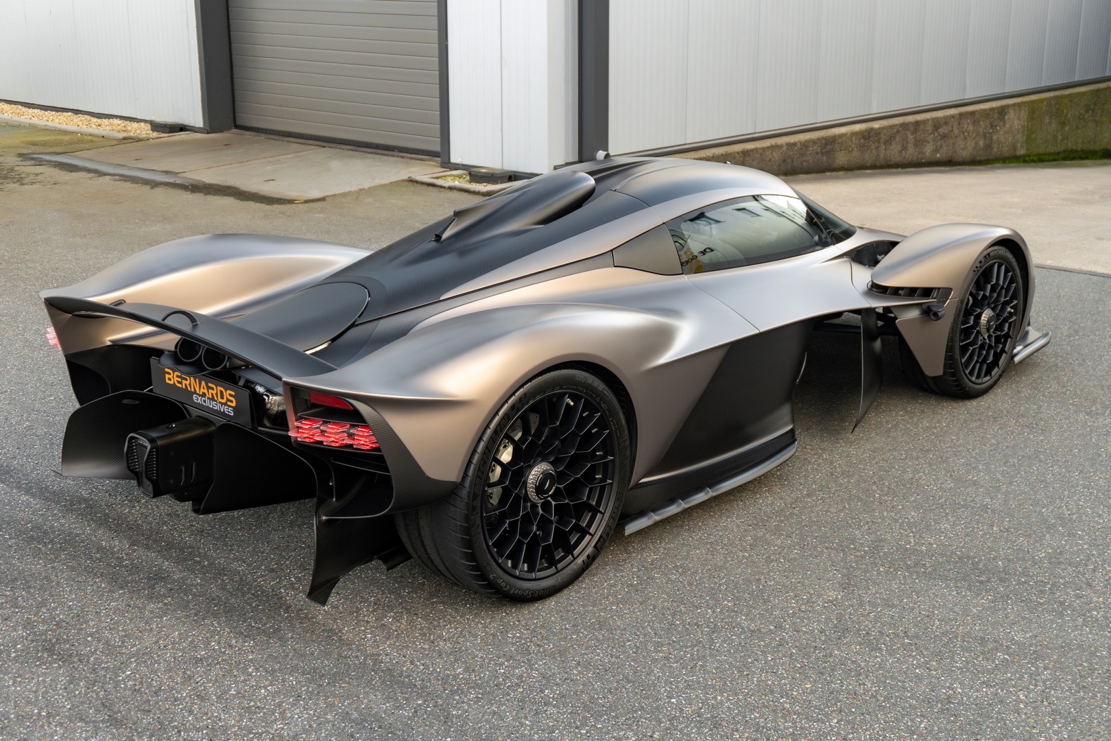 2022 Aston Martin Valkyrie, 4/40