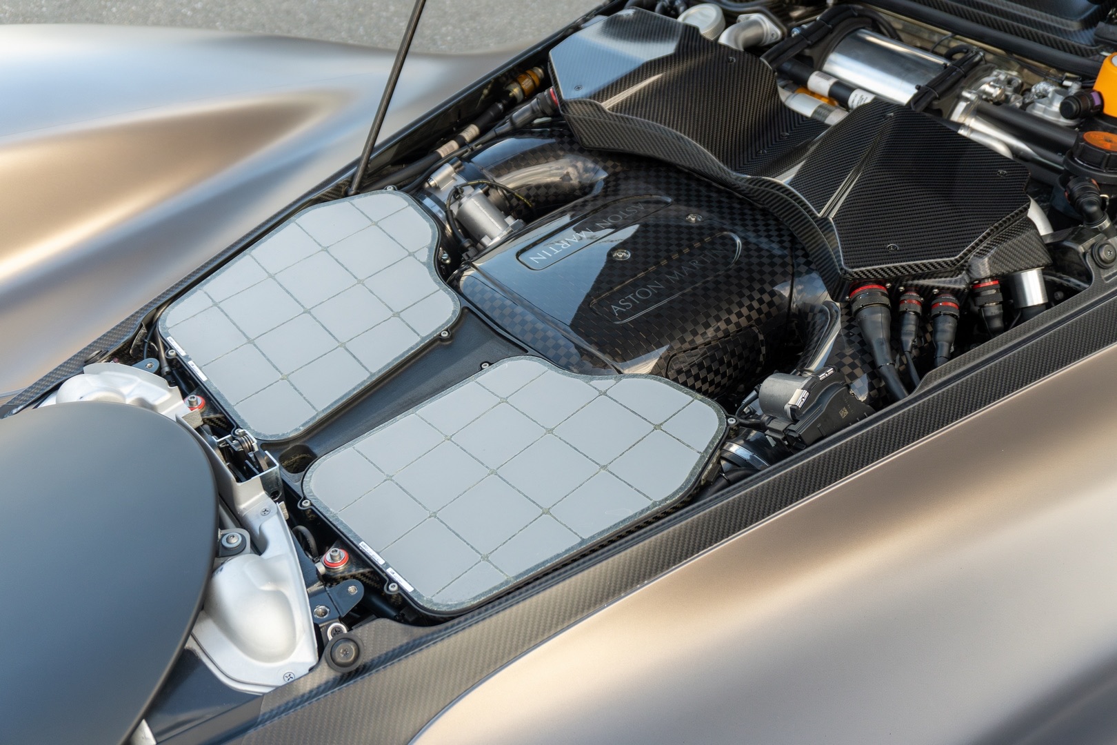 2022 Aston Martin Valkyrie, 17/40