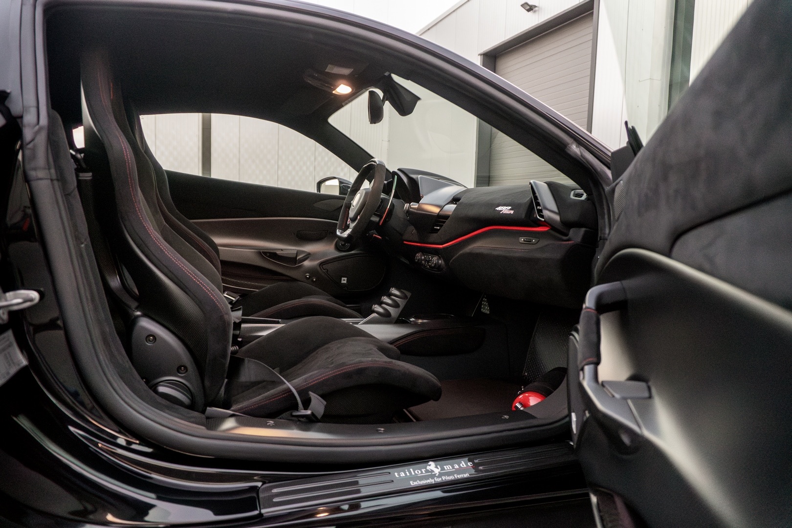 2019 Ferrari 488 Pista Piloti, 8/18