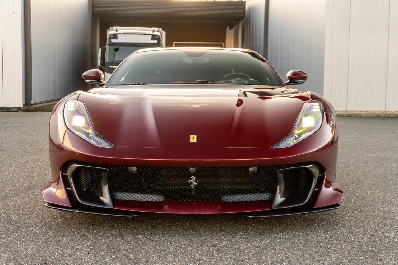2022 Ferrari 812 Competizione – Rosso Rubino, 20/25