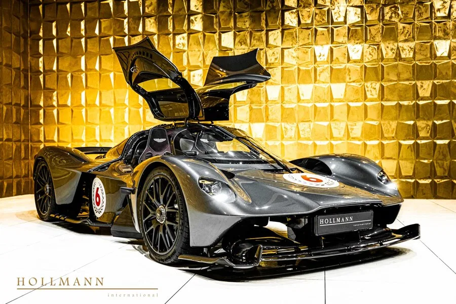 2025 Aston Martin Valkyrie for sale, exterior, Magnetic Silver