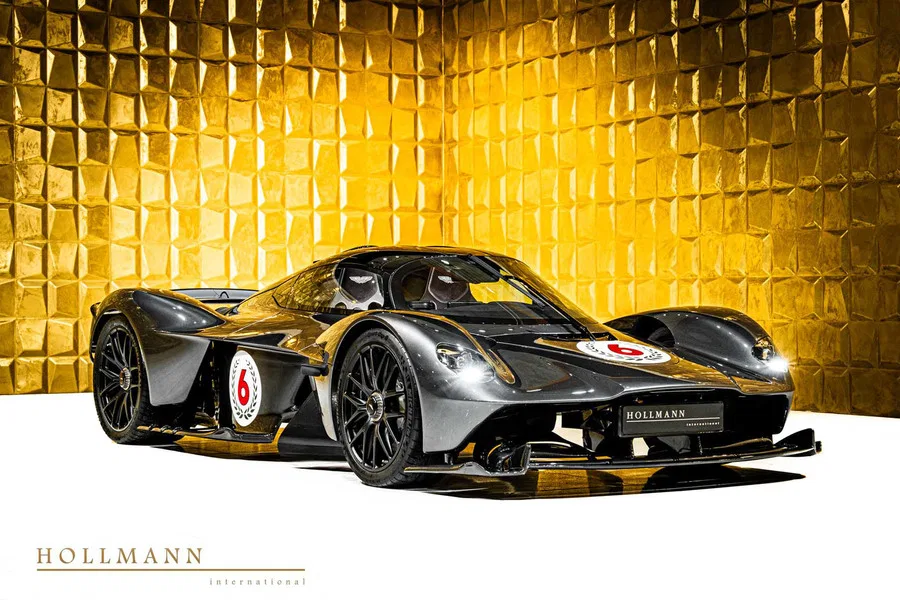 2025 Aston Martin Valkyrie for sale, exterior, Magnetic Silver
