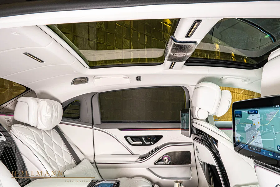 2024 Mercedes-Maybach S 680 4MATIC interior, door panel, Leather Helios