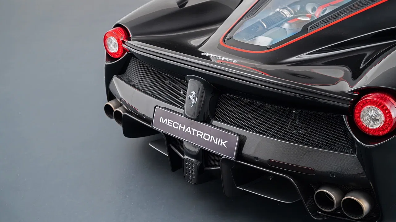 2017 Ferrari LaFerrari Aperta for sale, exterior, Nero Daytona Metallic