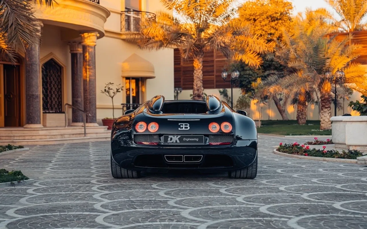 2015 Bugatti Veyron 16.4 Grand Sport Vitesse for sale, exterior, Black Carbon Fiber