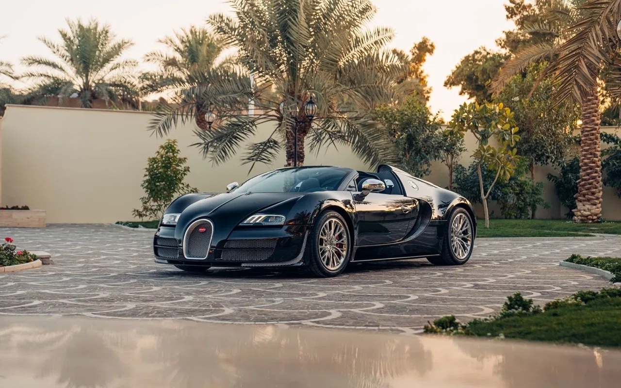 2015 Bugatti Veyron 16.4 Grand Sport Vitesse for sale, exterior, Black Carbon Fiber