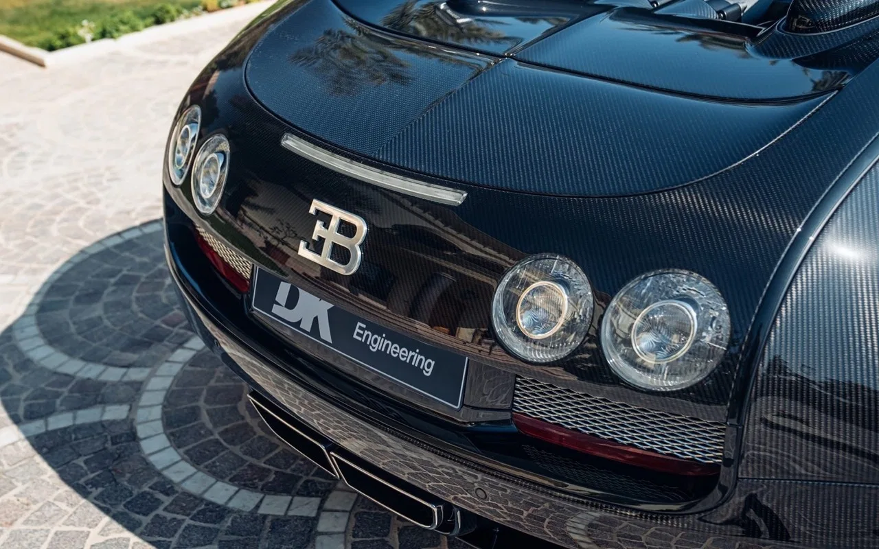 2015 Bugatti Veyron 16.4 Grand Sport Vitesse for sale, exterior, Black Carbon Fiber