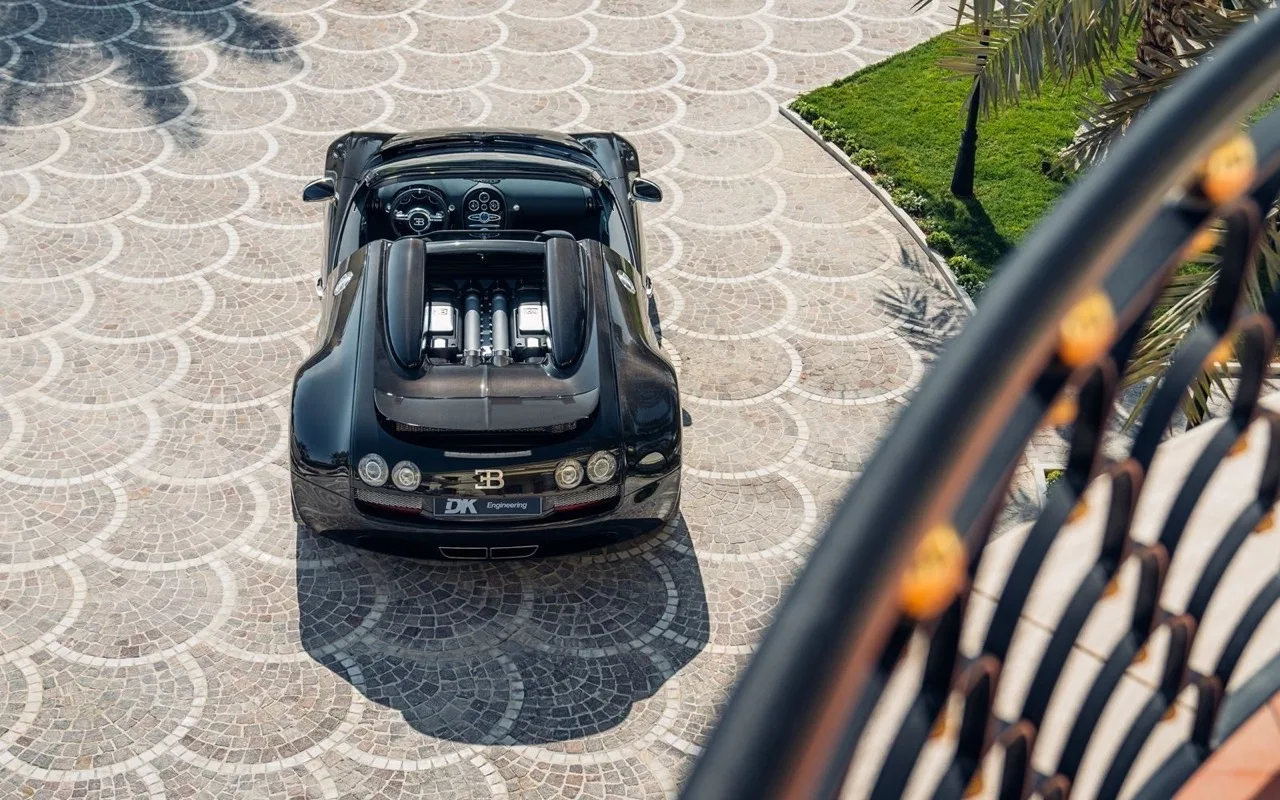 2015 Bugatti Veyron 16.4 Grand Sport Vitesse for sale, exterior, Black Carbon Fiber