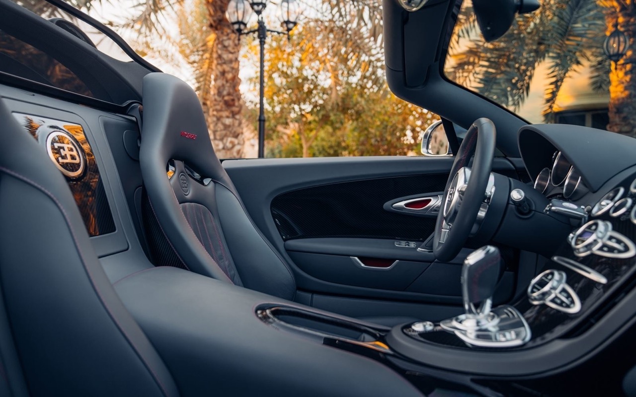 2015 Bugatti Veyron 16.4 Grand Sport Vitesse, 13/20