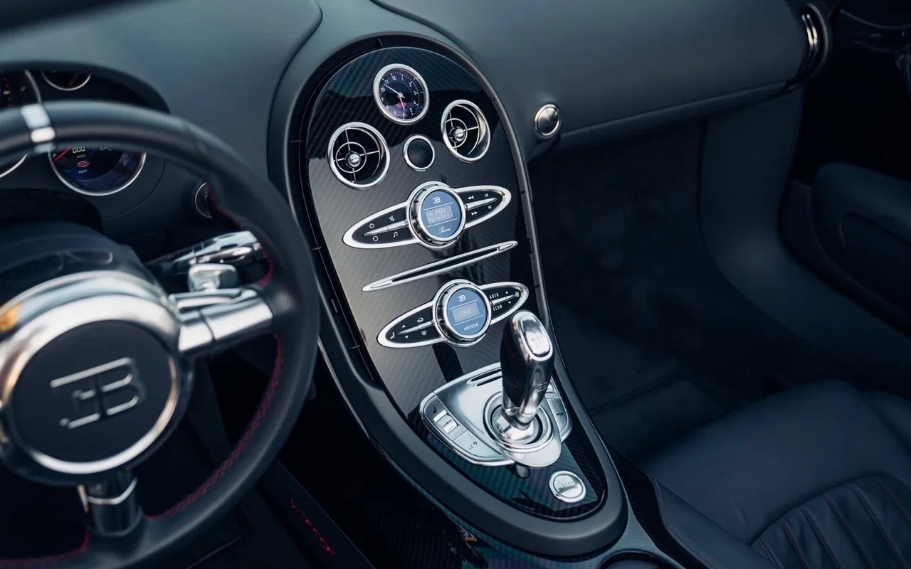 2015 Bugatti Veyron 16.4 Grand Sport Vitesse interior, Dark Grey Leather with Red Stitching