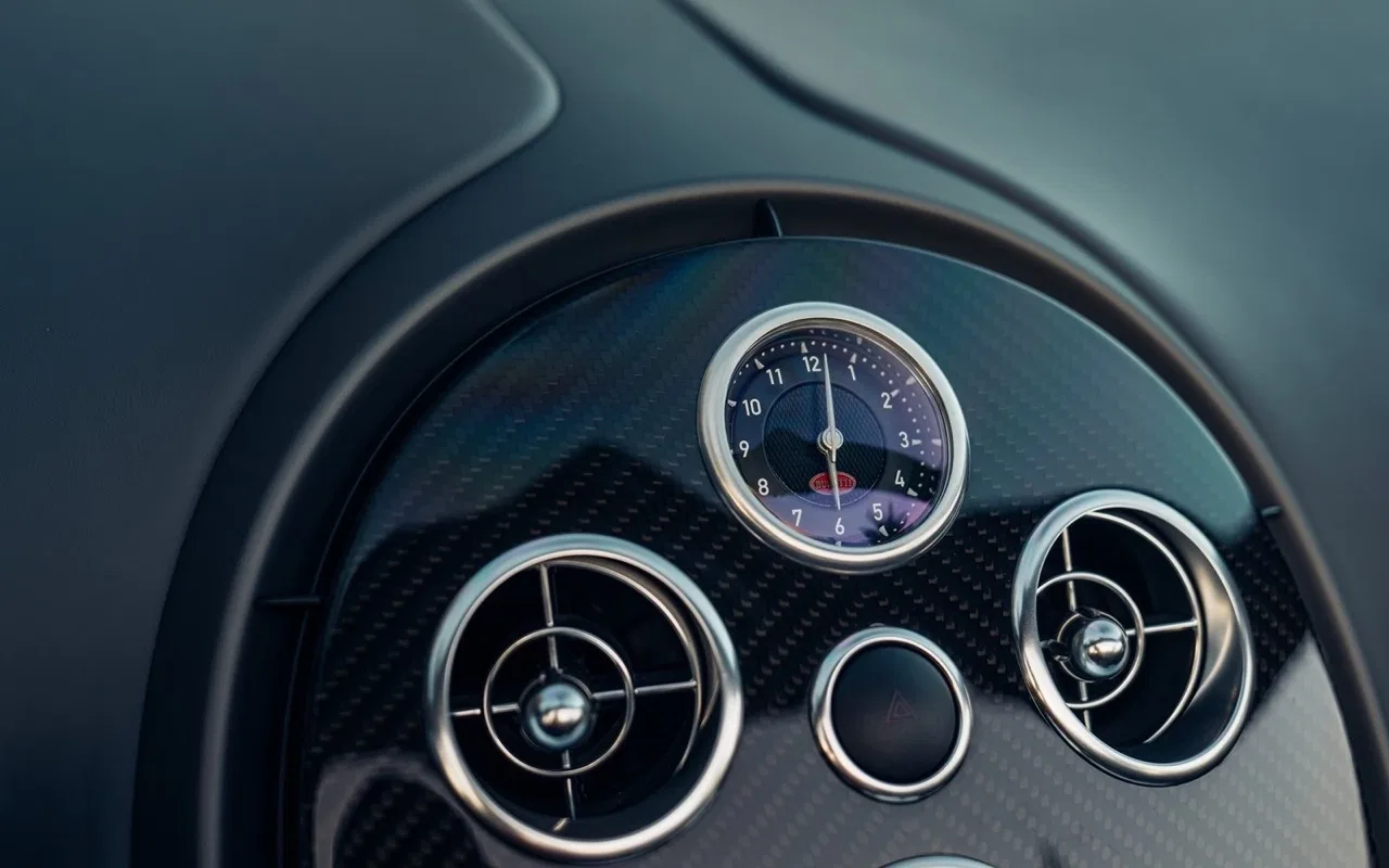 2015 Bugatti Veyron 16.4 Grand Sport Vitesse interior, Dark Grey Leather with Red Stitching