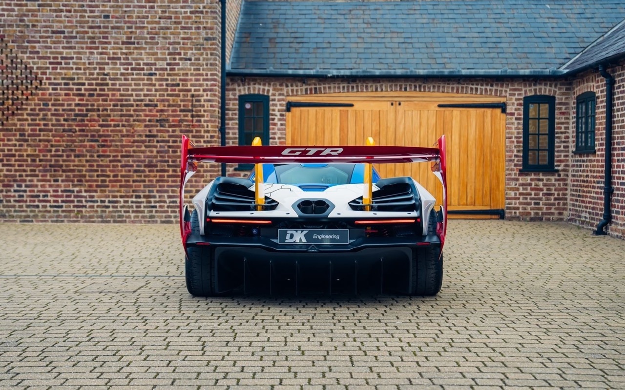2019 McLaren Senna GTR, 16/20