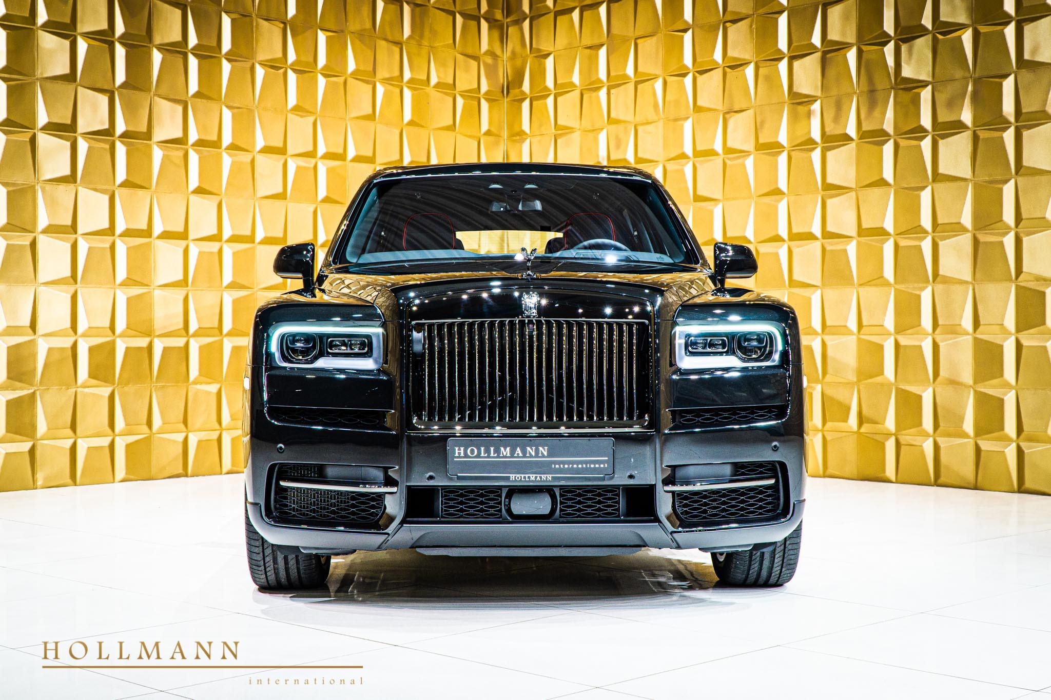 2020 Rolls-Royce Cullinan Black Badge, 3/19