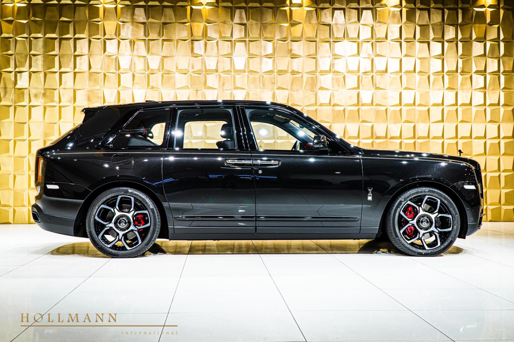 2020 Rolls-Royce Cullinan Black Badge, 6/19