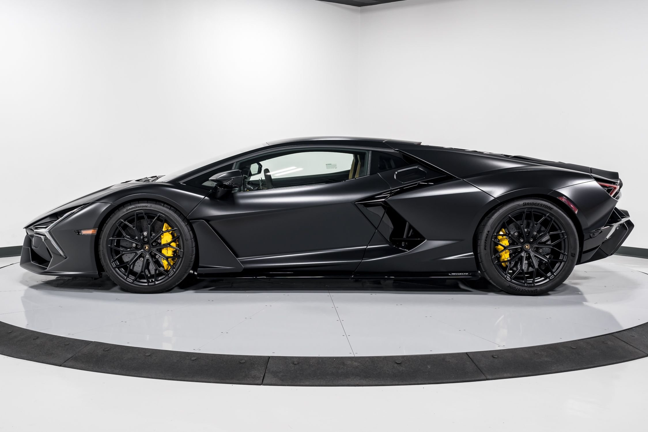 2024 Lamborghini Revuelto, 14/20