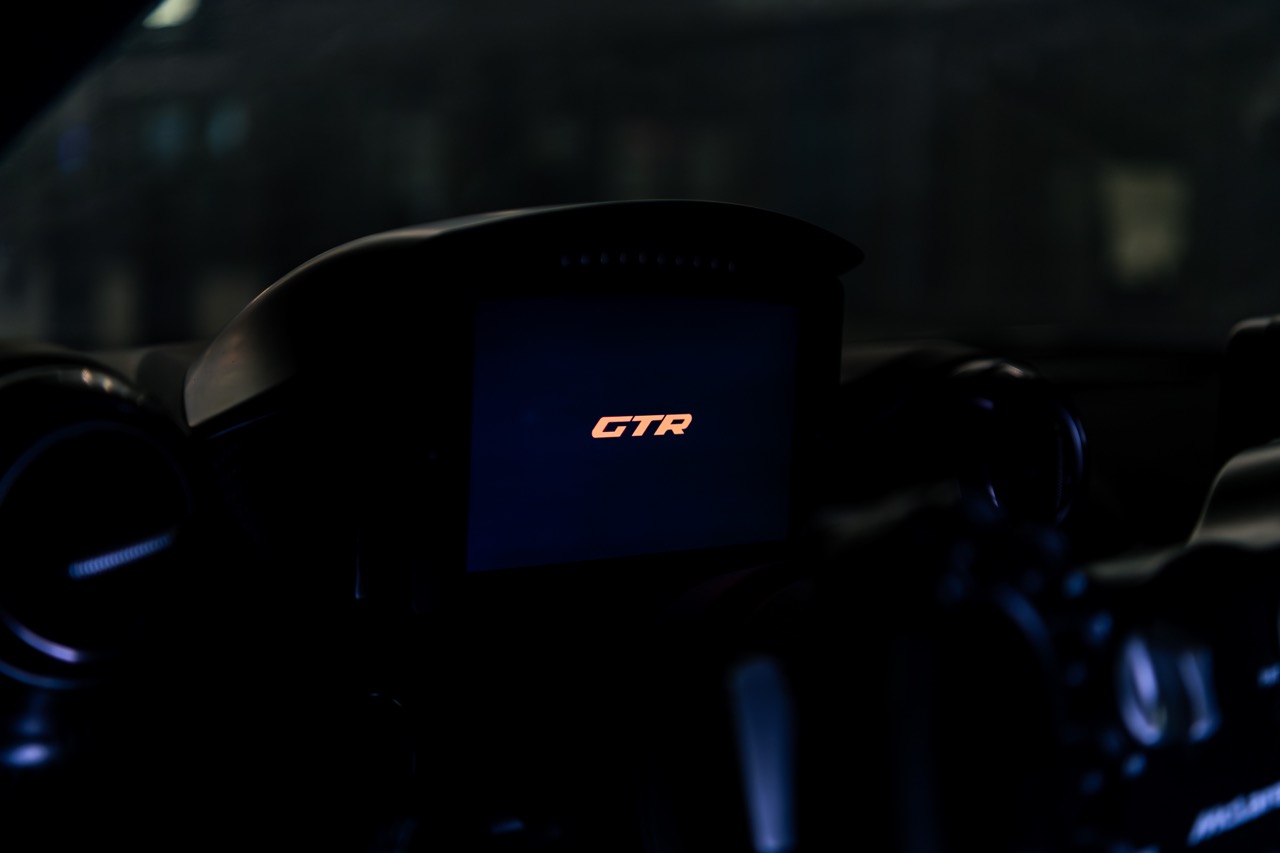 2019 McLaren Senna GTR, 4/4