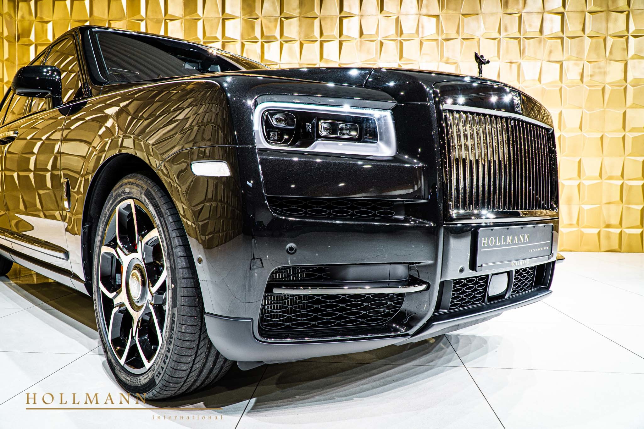 2020 Rolls-Royce Cullinan Black Badge, 14/19