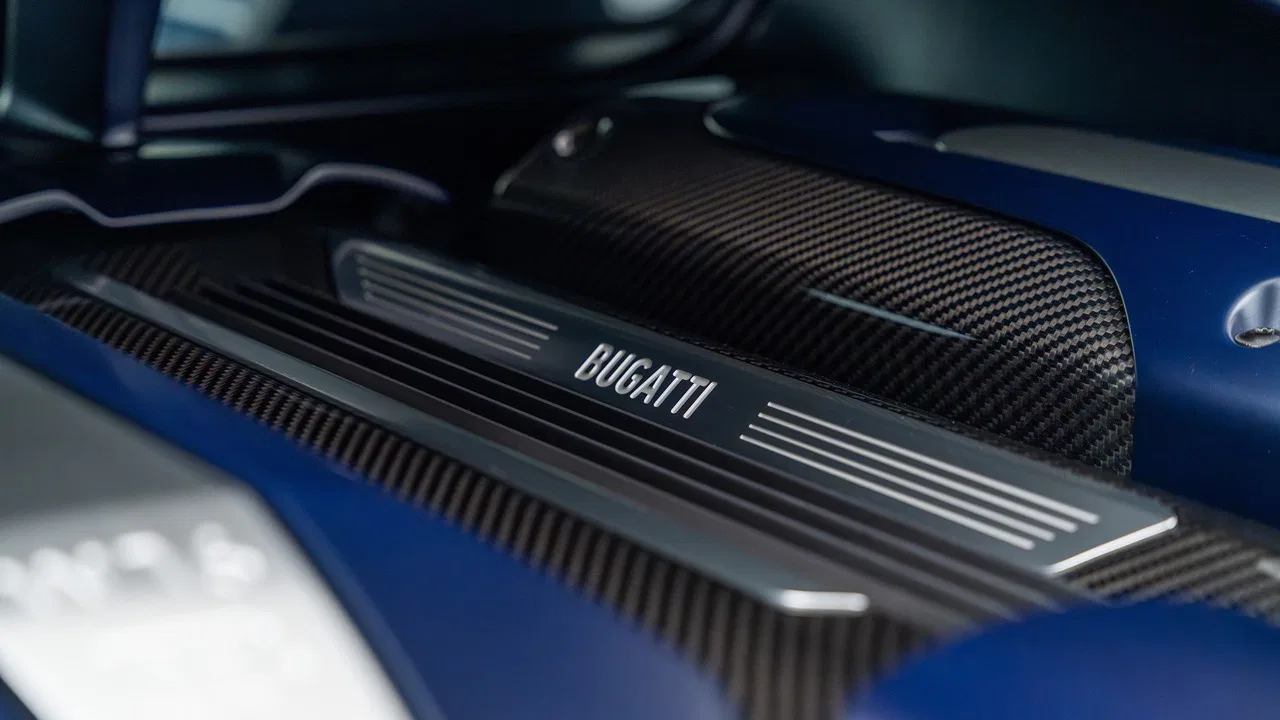 2022 Bugatti Chiron Super Sport engine