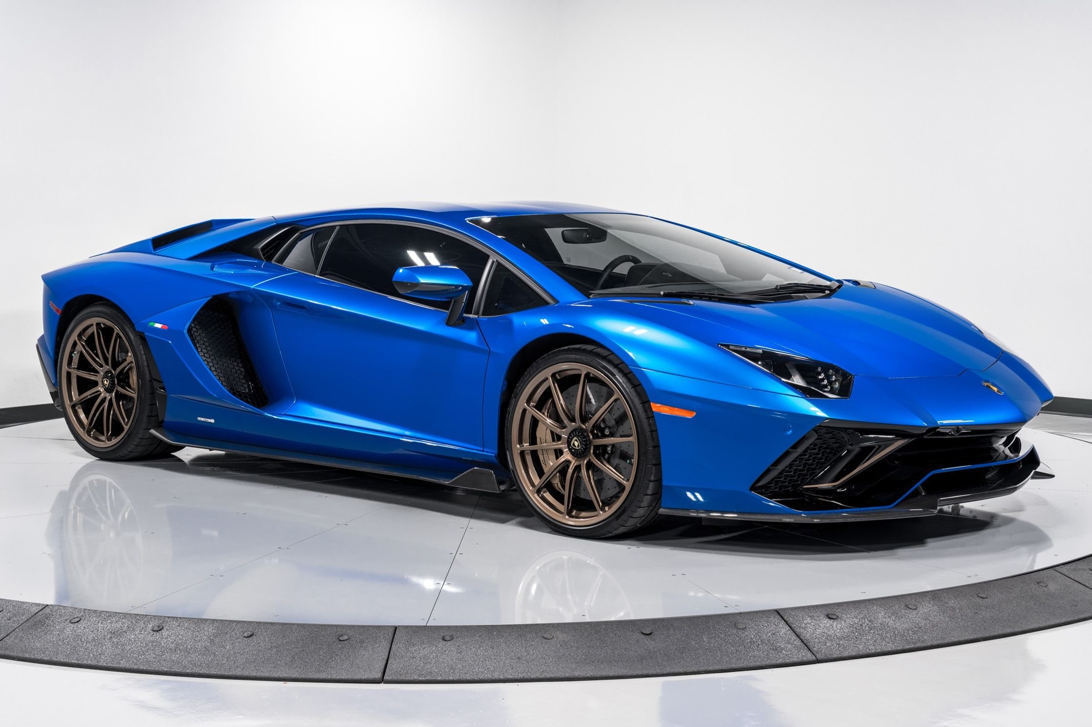 2022 Lamborghini Aventador Ultimae