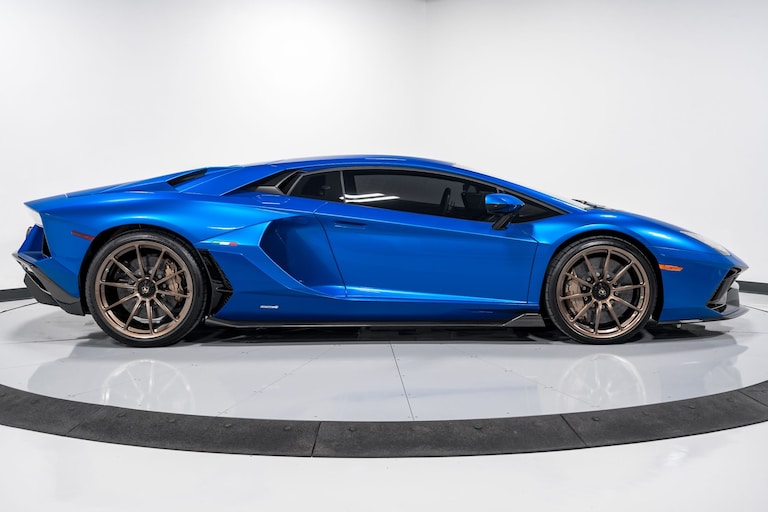 2022 Lamborghini Aventador Ultimae, 2/40