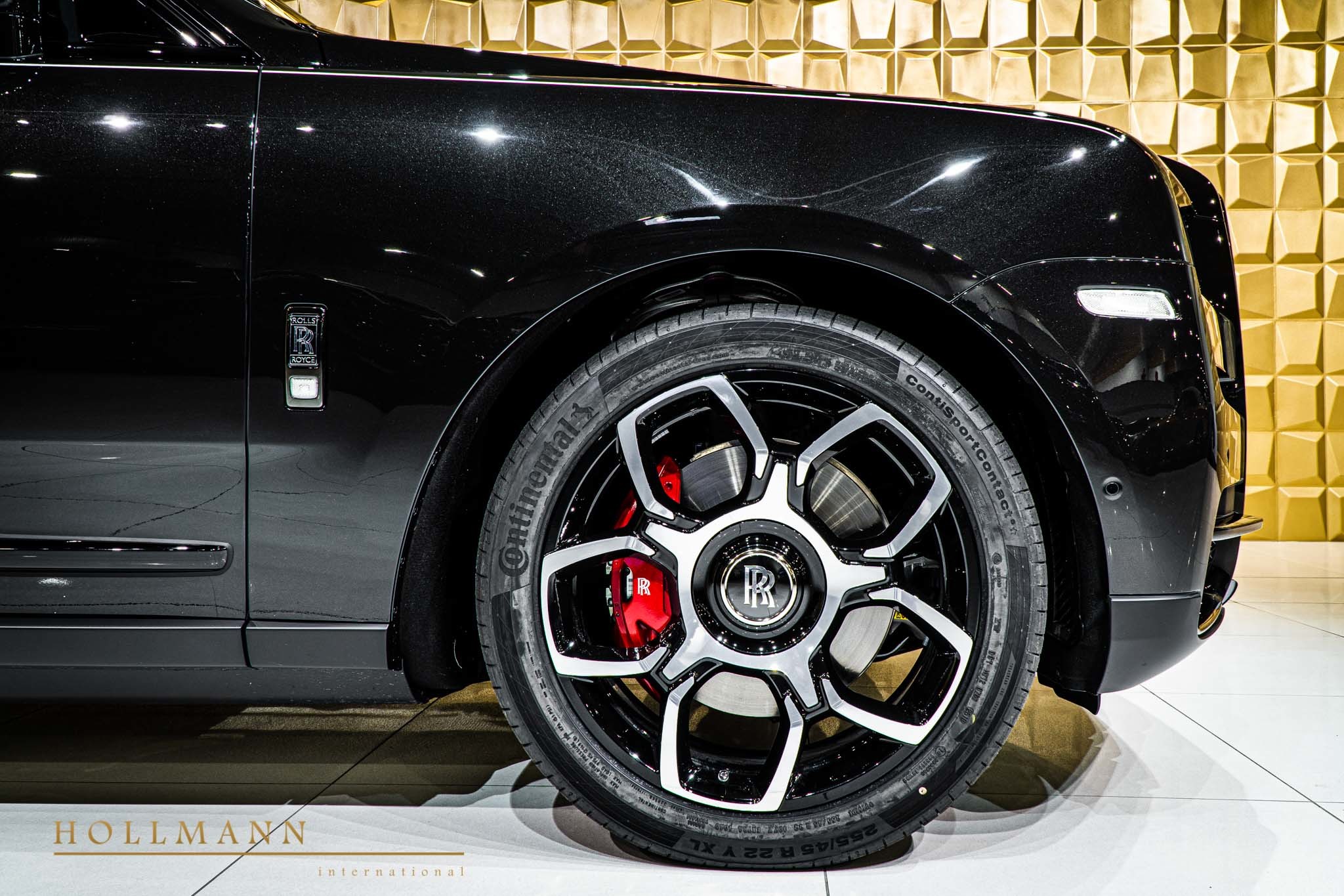 2020 Rolls-Royce Cullinan Black Badge, 16/19