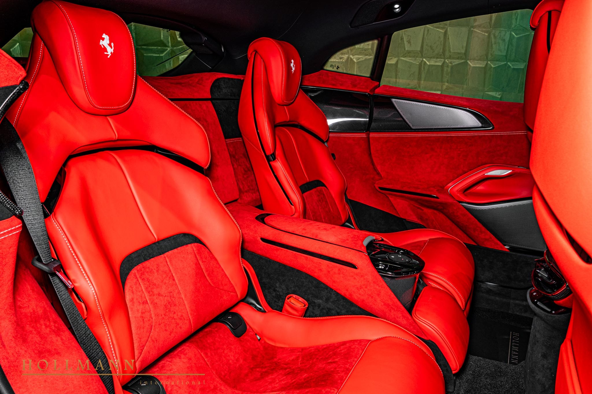 2025 Ferrari Purosangue, 5/19