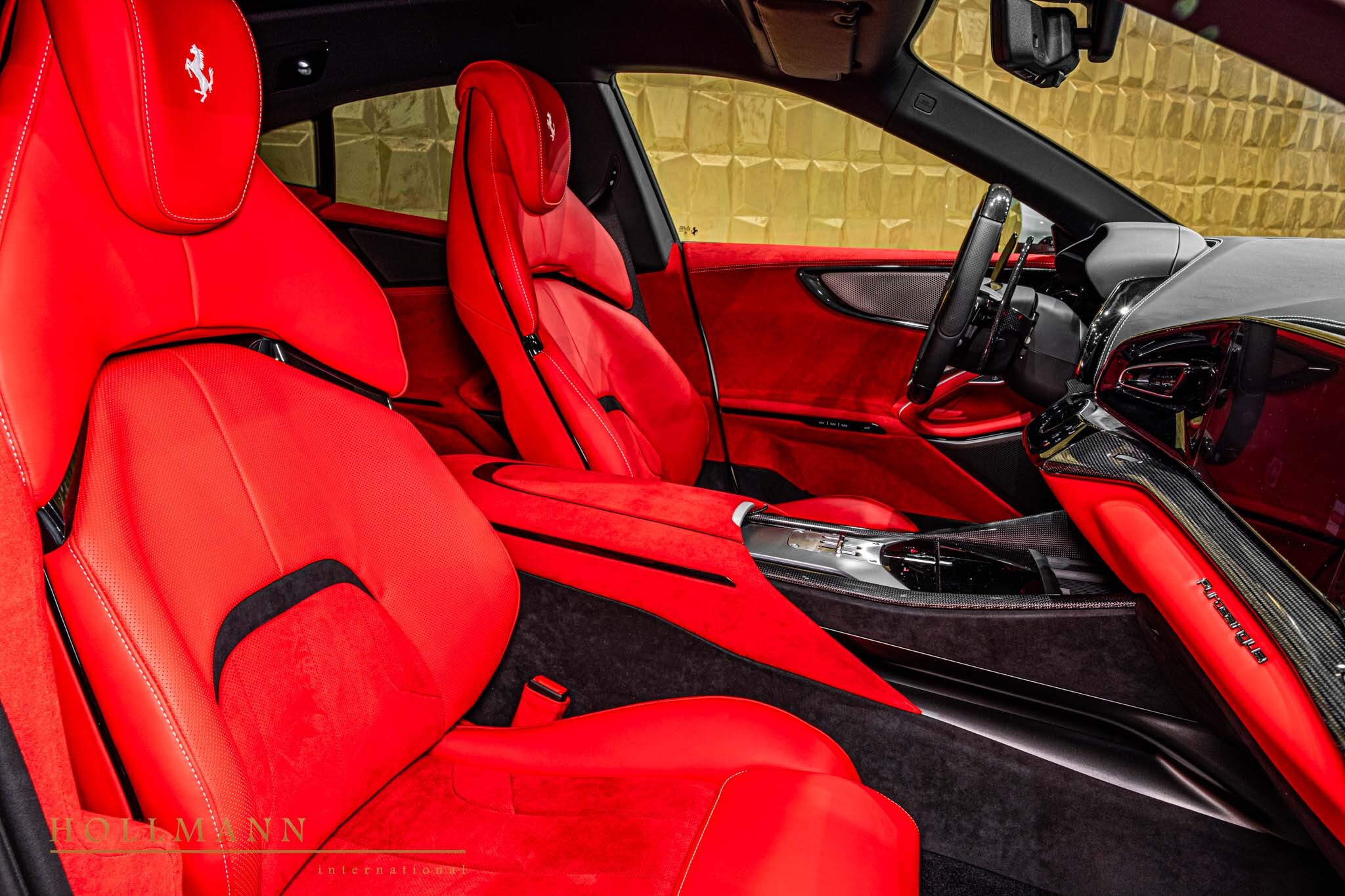 2025 Ferrari Purosangue, 10/19