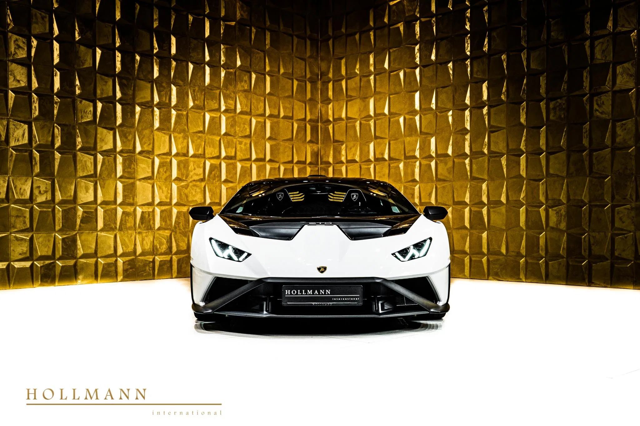 2025 Lamborghini Huracán STO for sale, exterior, Bianco