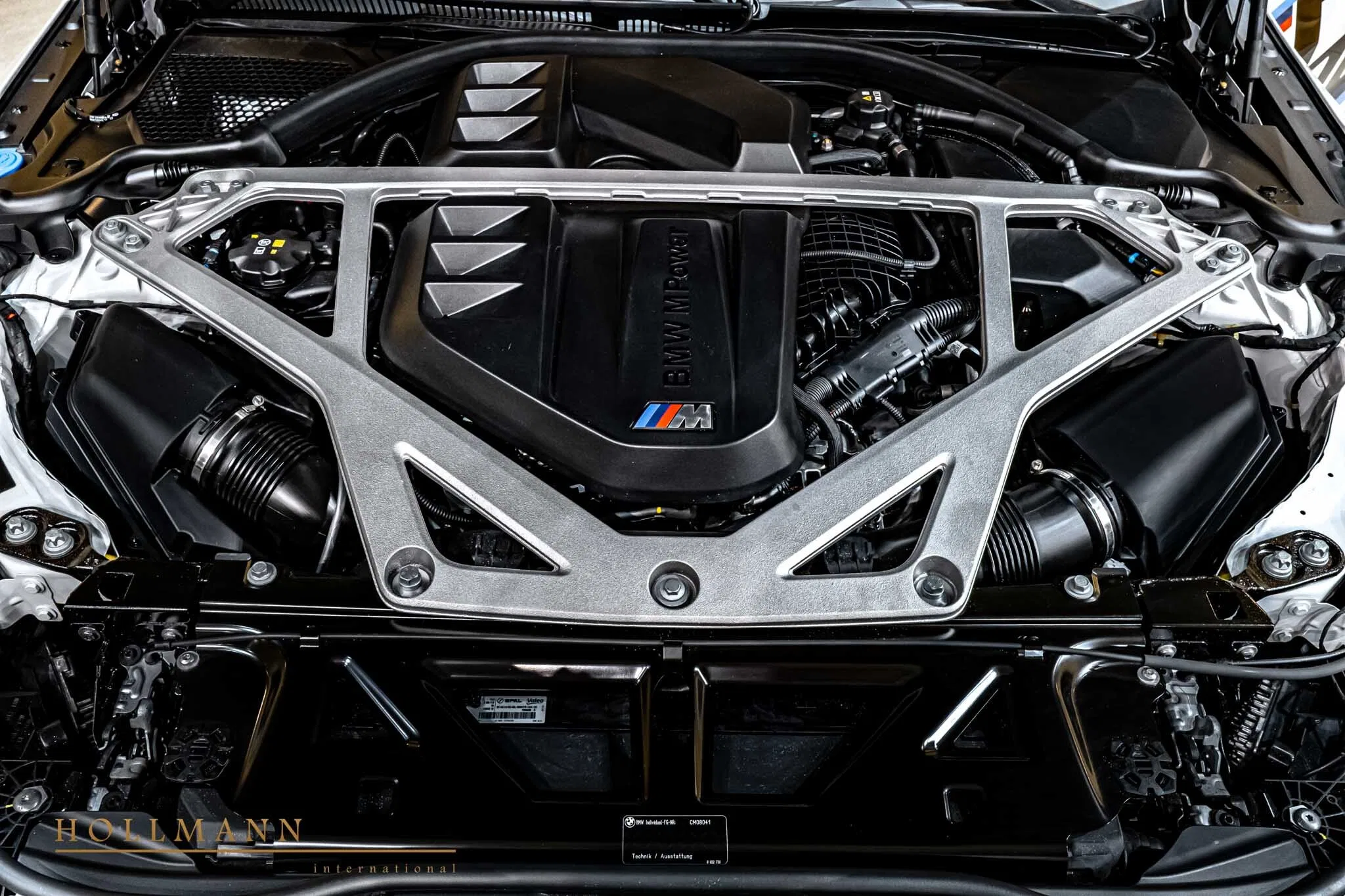 2025 BMW 3.0 CSL engine