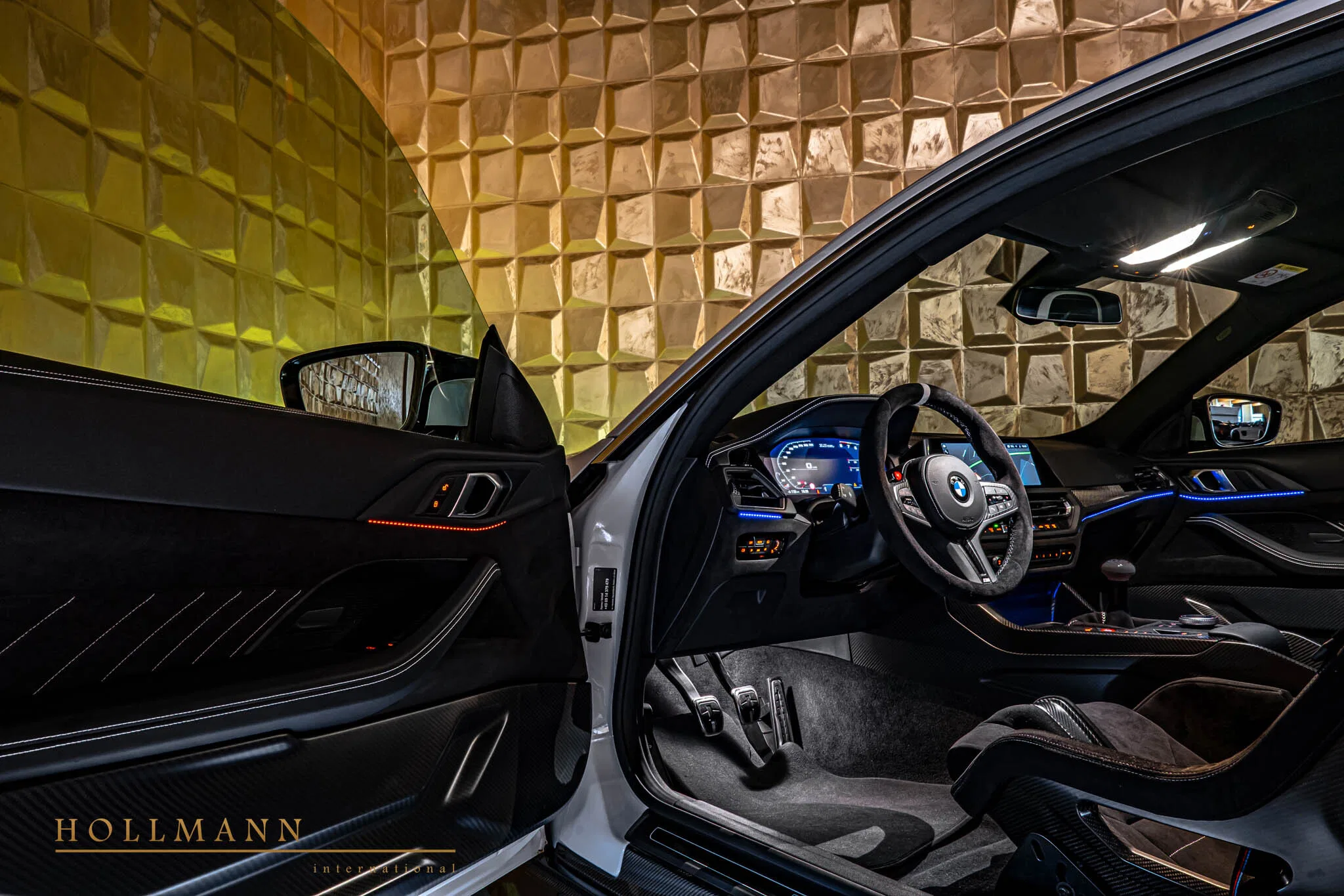 2025 BMW 3.0 CSL interior, Leather/Alcantara Black