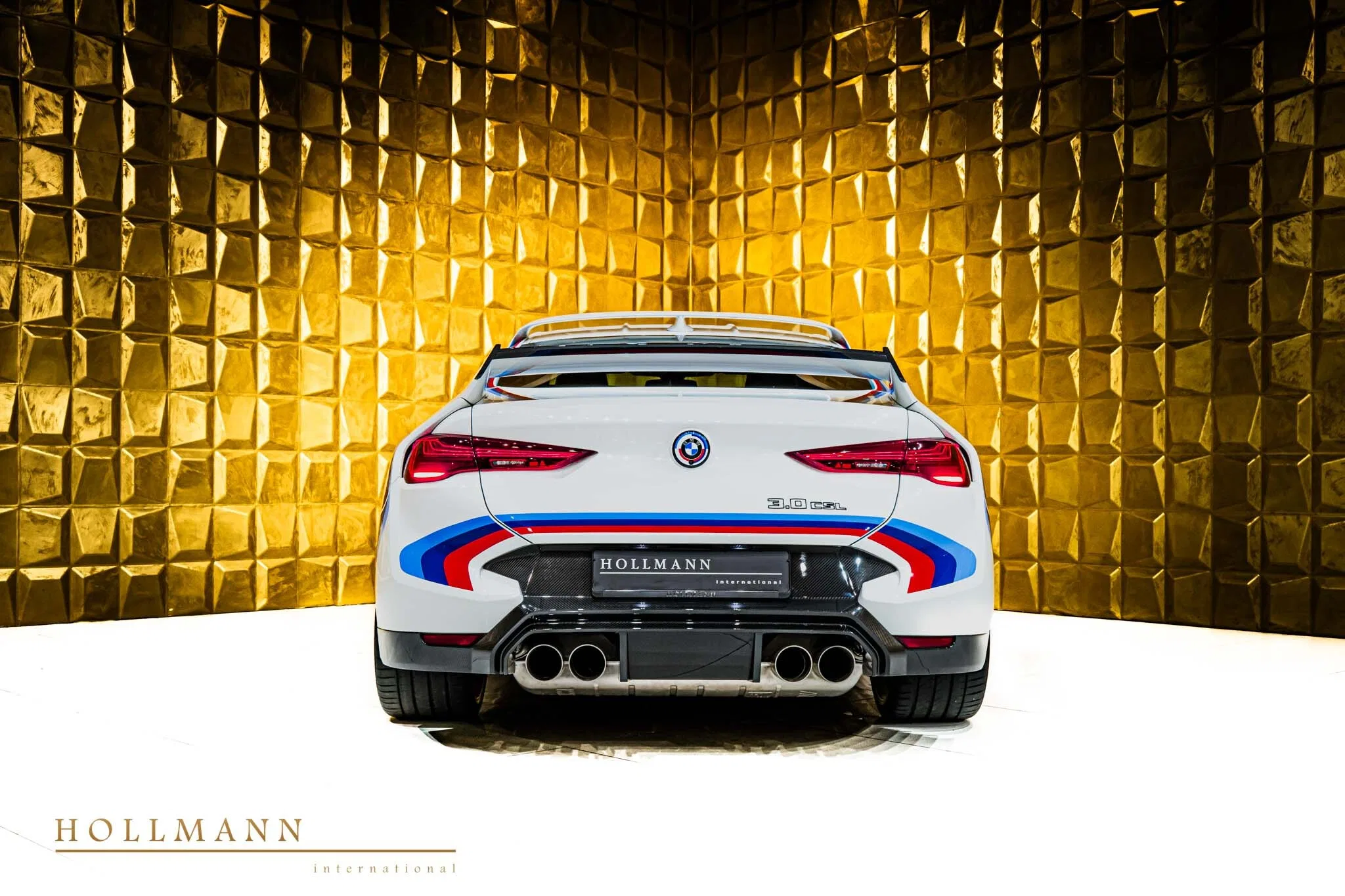 2025 BMW 3.0 CSL, rear three-quarter view, Alpinwhite