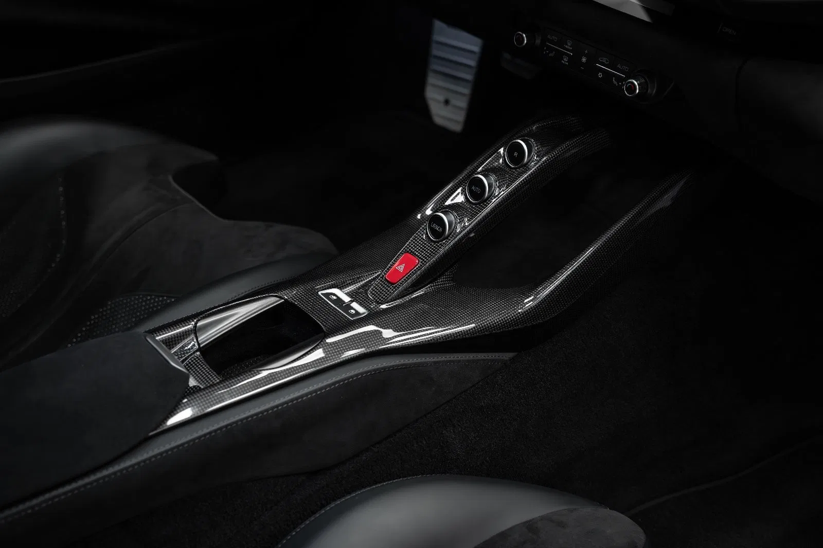 2019 Mansory 812 Superfast Stallone interior, center console, Nero (Black) – Full Leather & Alcantara