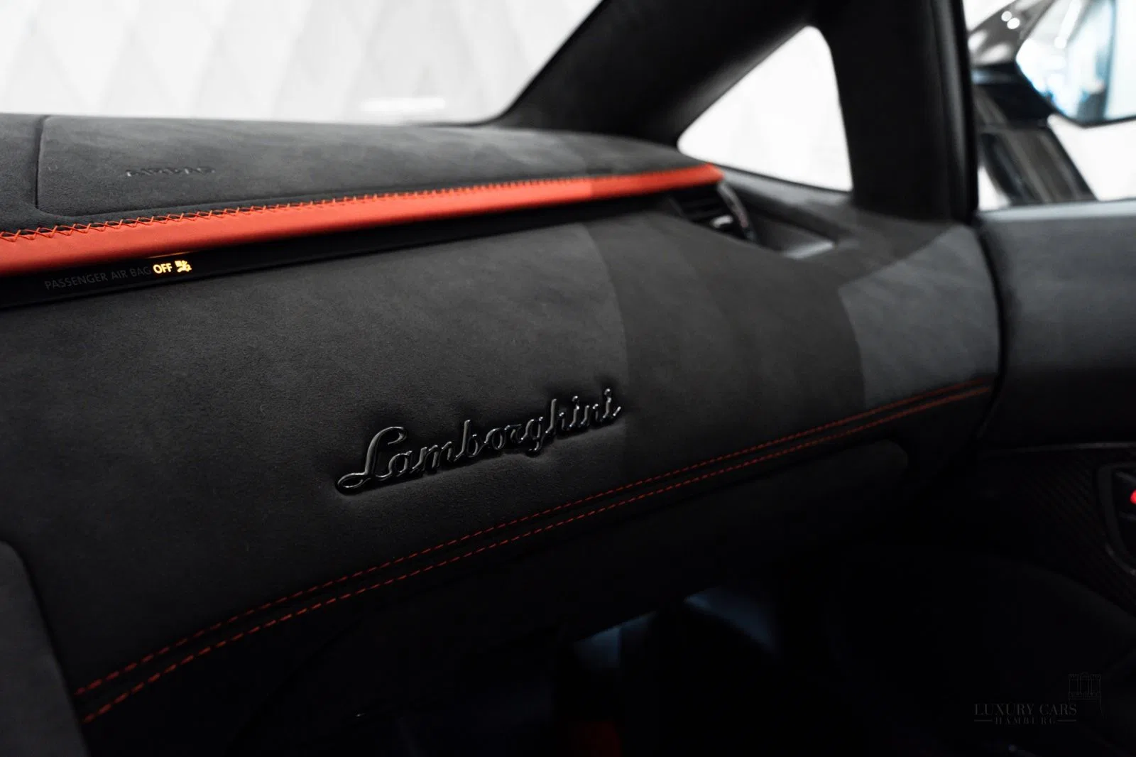 2022 Lamborghini Aventador Ultimae interior, Alcantara